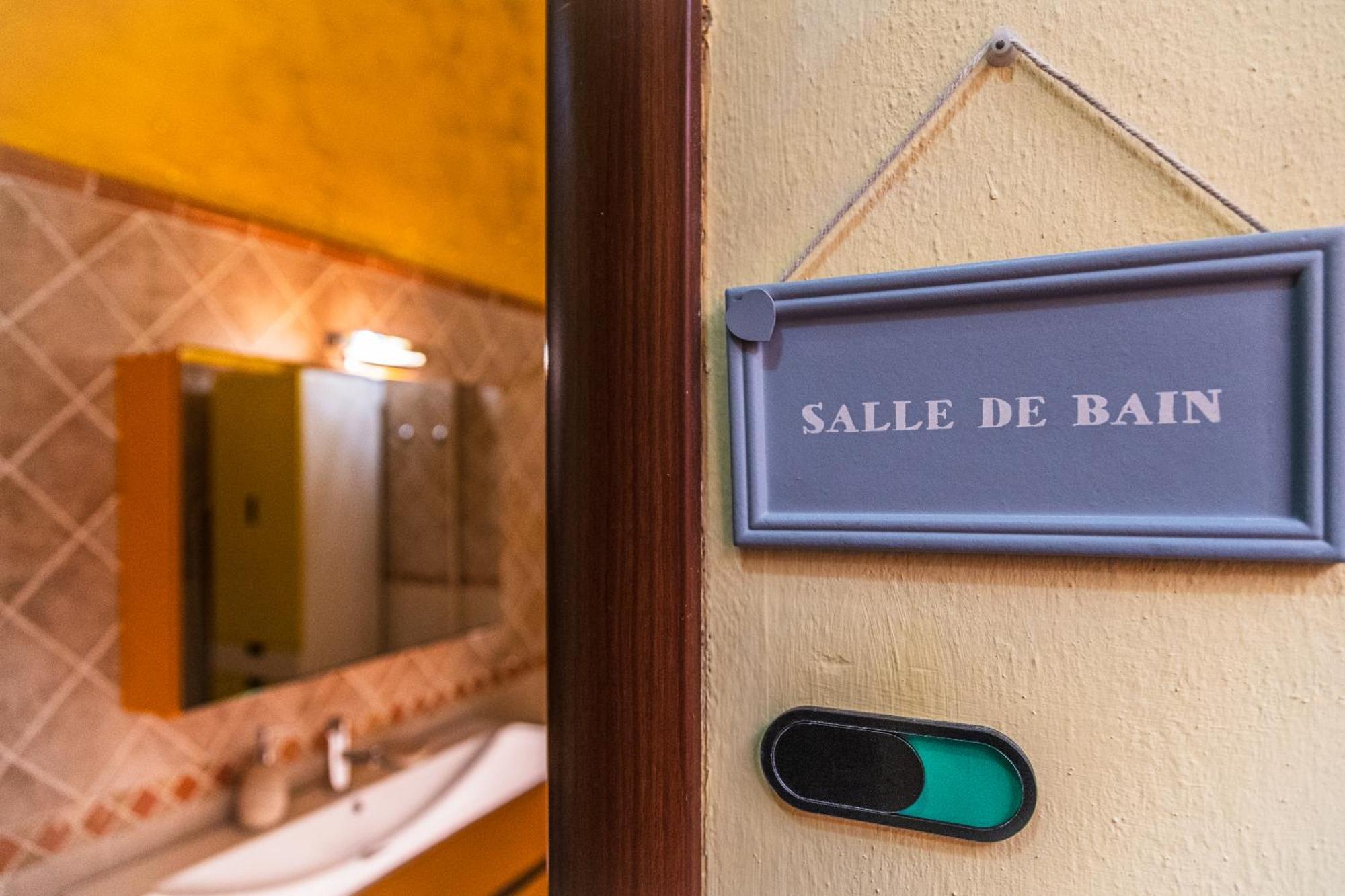 La Casa Di Ryan - Camere - Policlinico - Cittadella Monserrato Esterno foto