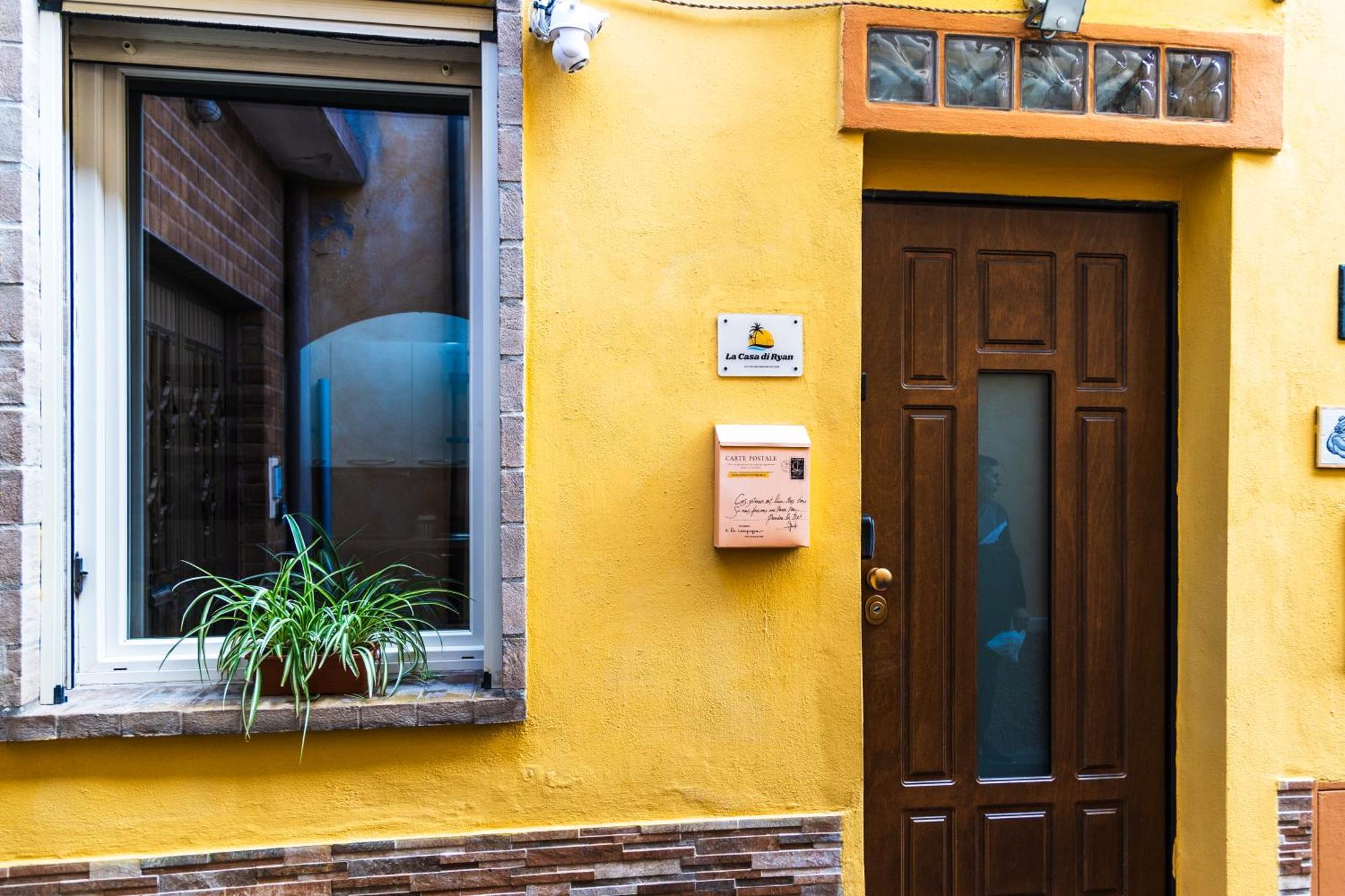 La Casa Di Ryan - Camere - Policlinico - Cittadella Monserrato Esterno foto